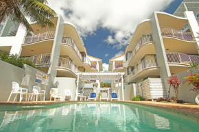 Гостиница Surf Club Apartments  Маркоола
